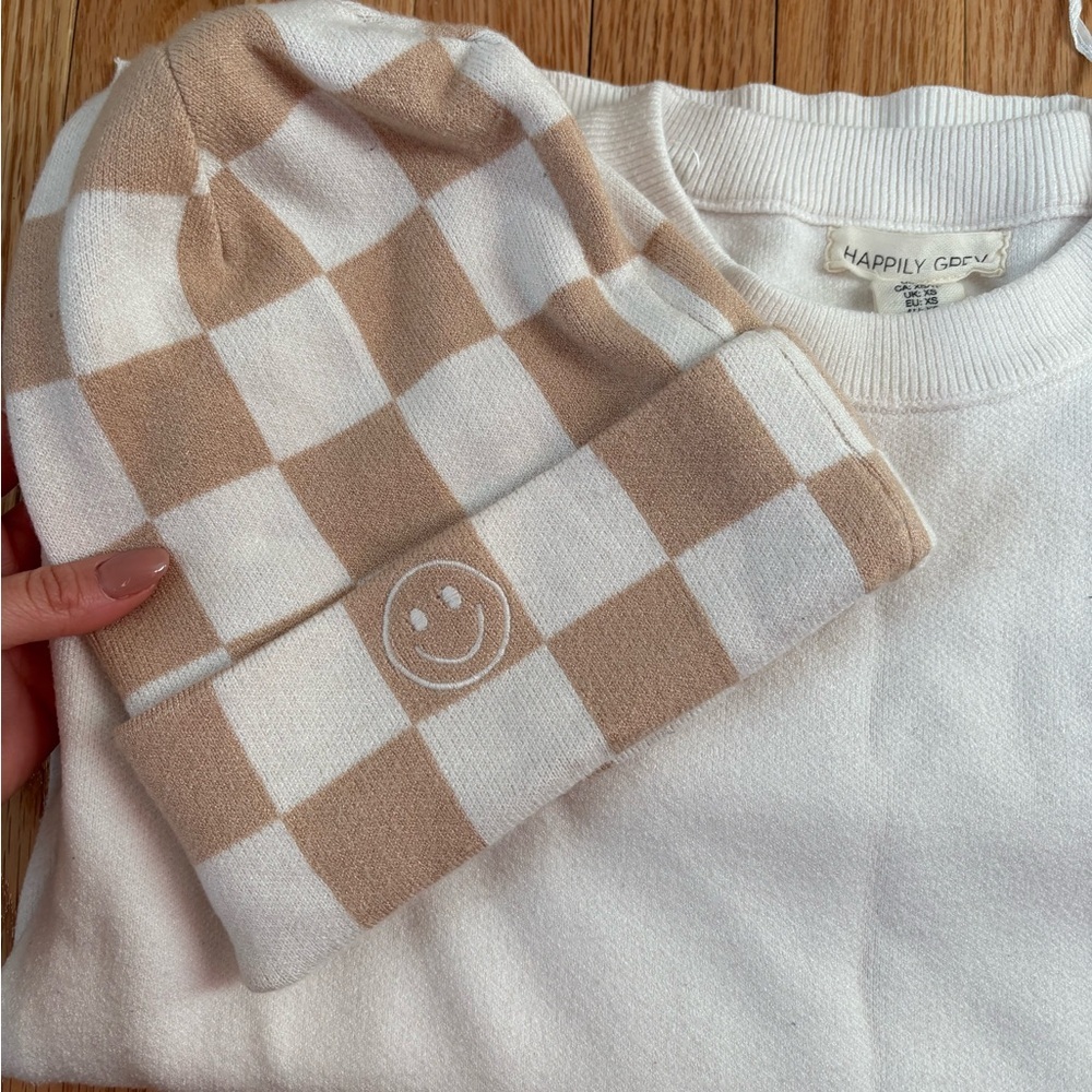 Checkered Beanie and White Sweater Set - Picture 2 of 10